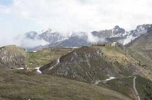 Xtrallusion photo gallery of Italy. Photos, pictures, images and photographs of the Italian Rivieras, the Italian Lakes, the Italian Alps, the Cinque Terre, the Amalfi coast and some of the most beautiful corners of Italy. Plus photos of Italian cities such as Pisa, Milan, Genoa and Rome.